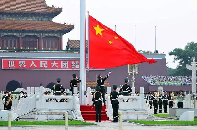 十代思域尾灯贴熏黑膜多少钱？游戏画面