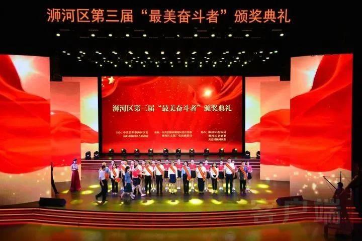 一个朋友都没有，这是年轻人的正常现象吗？游戏画面